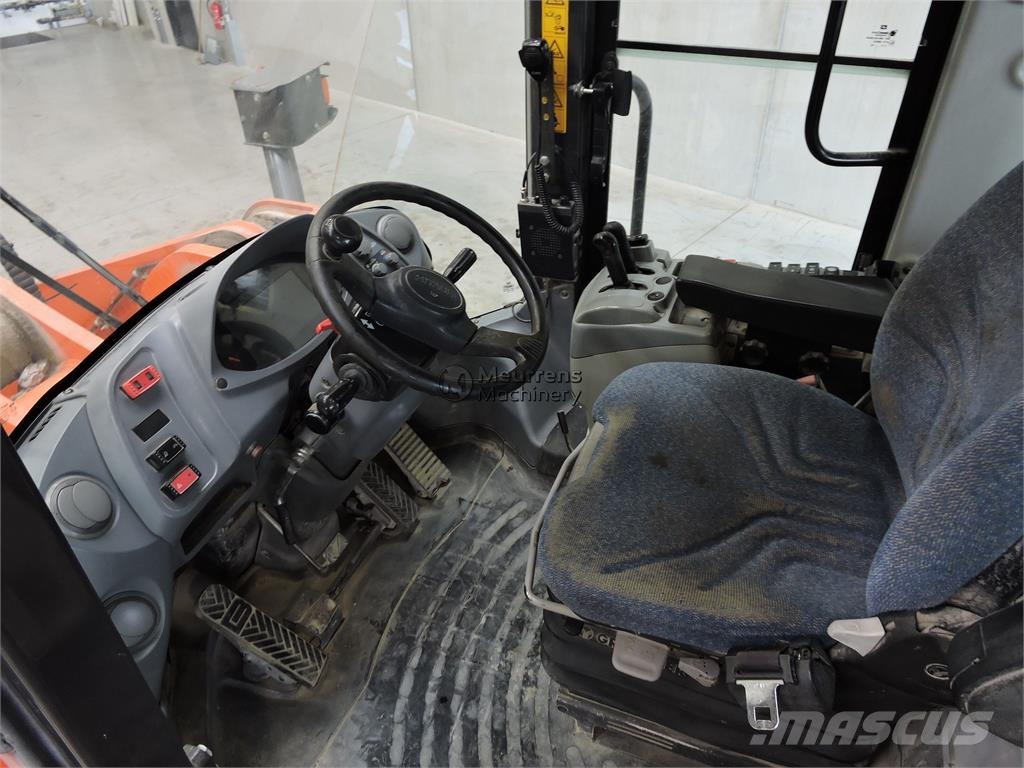 Hitachi ZW310 لوادر بعجل