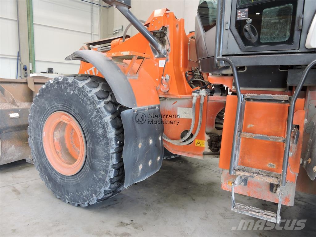 Hitachi ZW310 لوادر بعجل