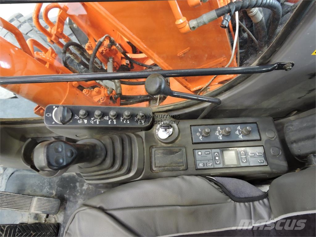 Hitachi ZX130W Mobilbagger
