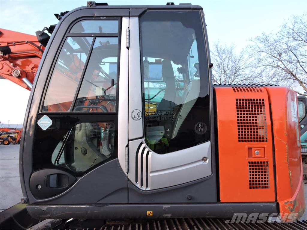 Hitachi ZX135 Raupenbagger