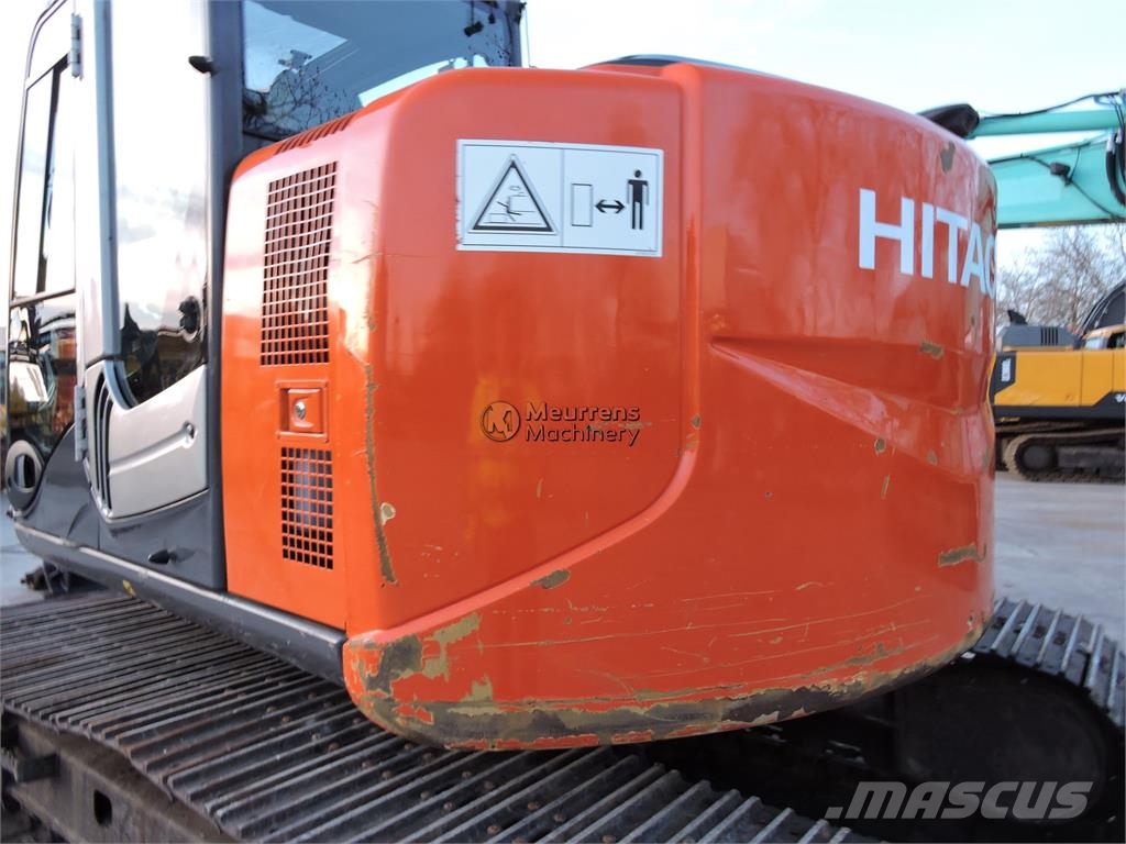 Hitachi ZX135 Raupenbagger