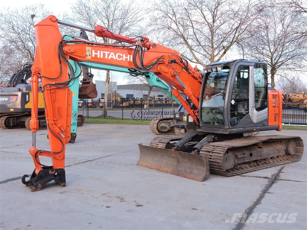 Hitachi ZX135 Raupenbagger