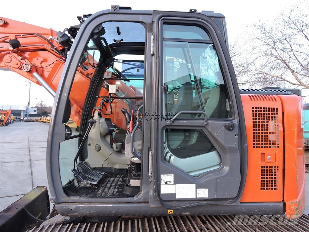 Hitachi ZX135 Raupenbagger