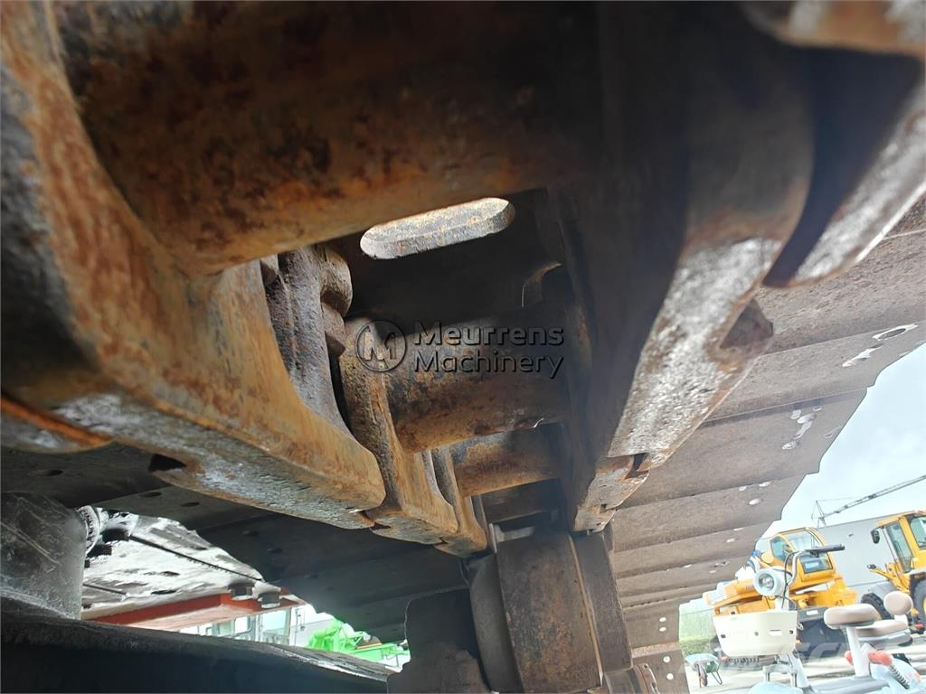 Hitachi ZX135 Roomikekskavaatorid