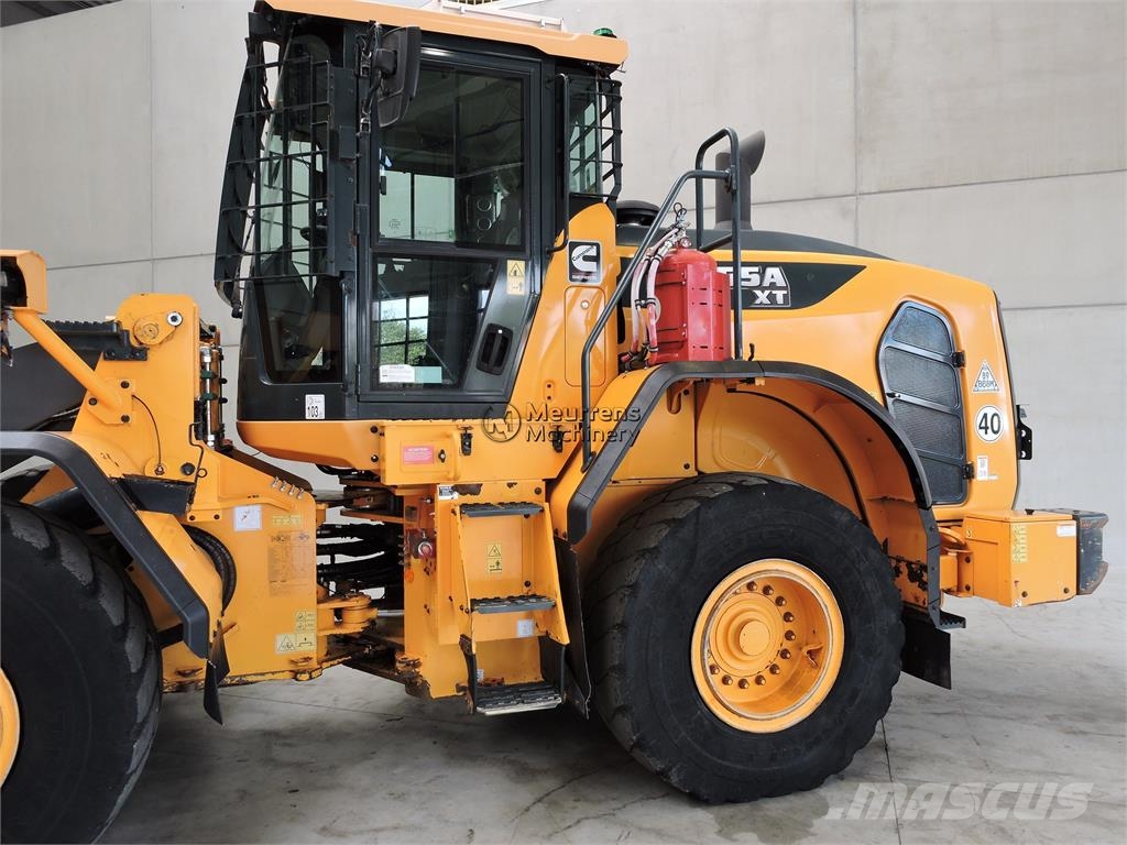 Hyundai HL955A لوادر بعجل