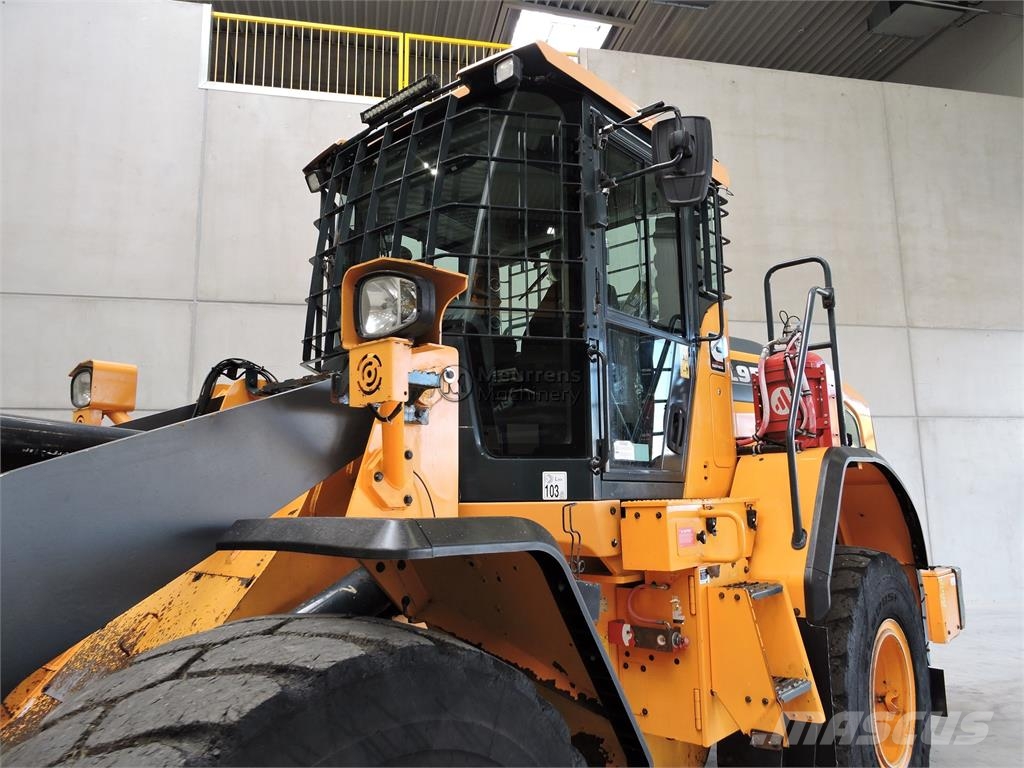 Hyundai HL955A لوادر بعجل