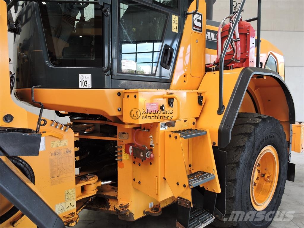 Hyundai HL955A لوادر بعجل