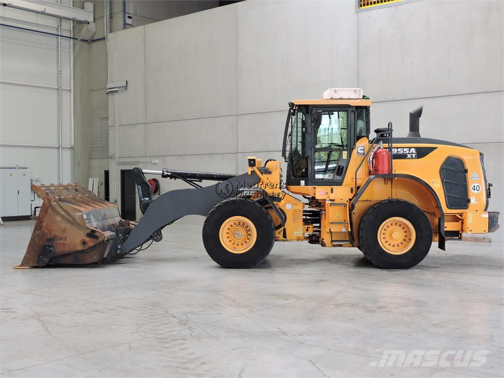 Hyundai HL955A لوادر بعجل
