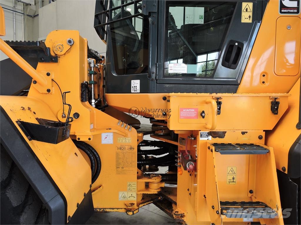 Hyundai HL955A لوادر بعجل