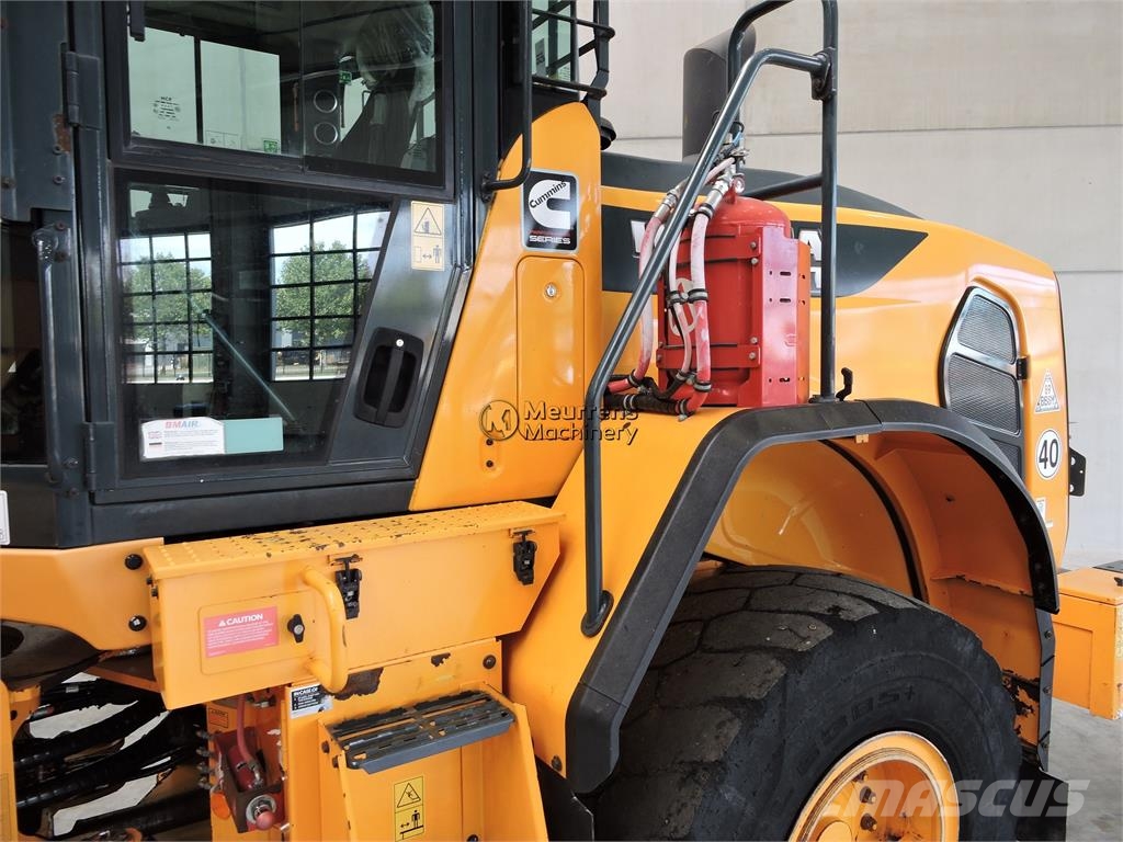 Hyundai HL955A لوادر بعجل