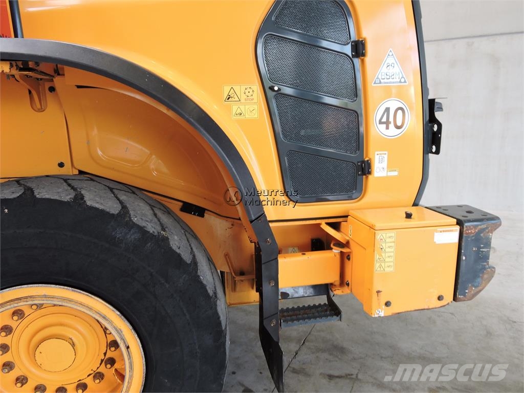 Hyundai HL955A لوادر بعجل