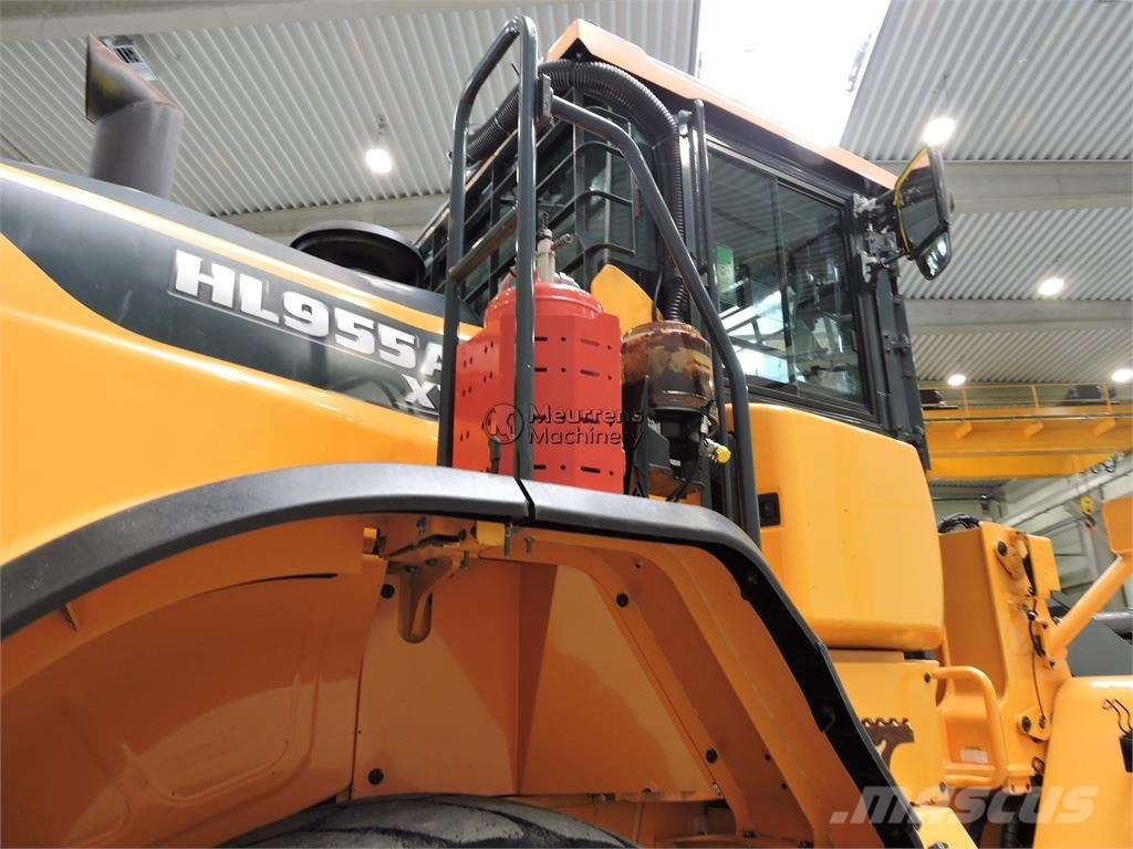 Hyundai HL955A لوادر بعجل