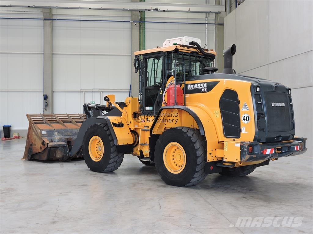 Hyundai HL955A لوادر بعجل