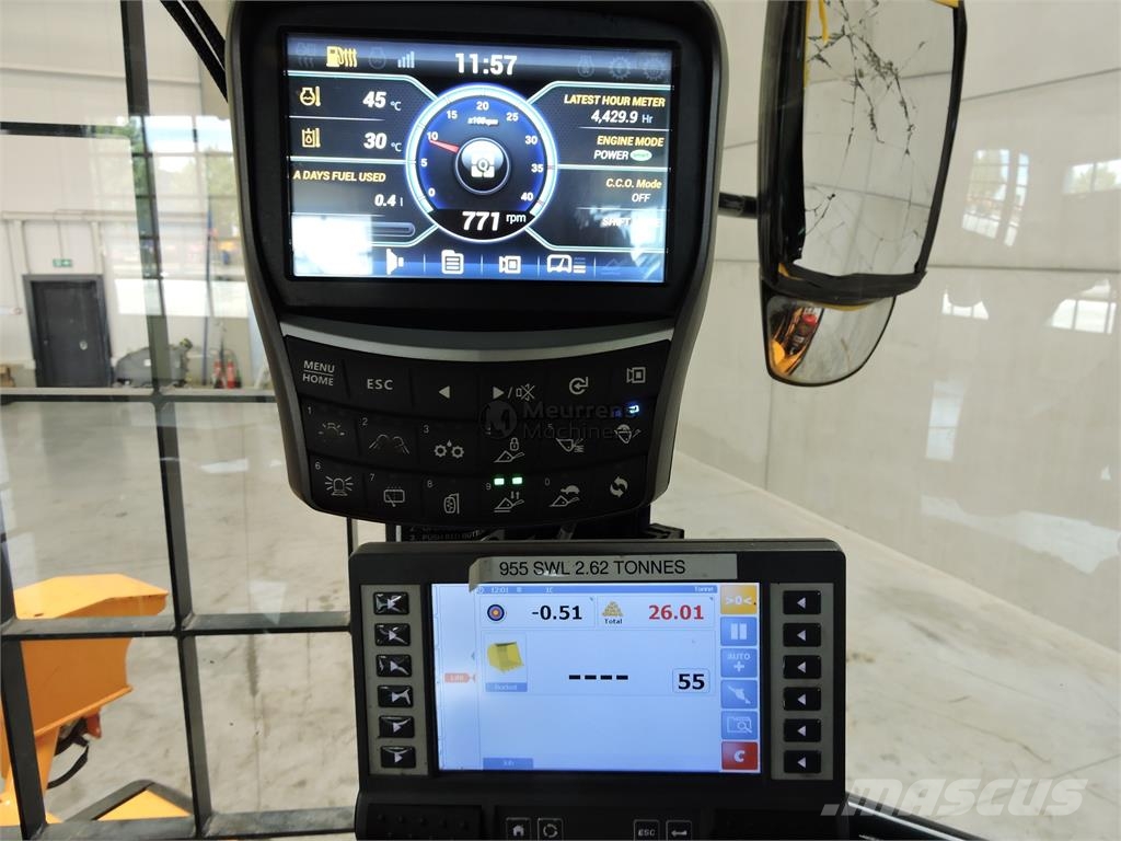 Hyundai HL955A لوادر بعجل