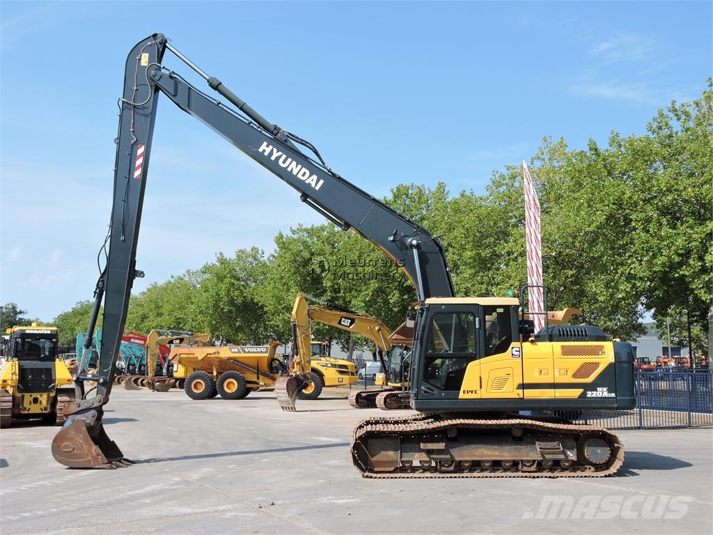 Hyundai HX220 LC Longreach CE حفارات زحافة