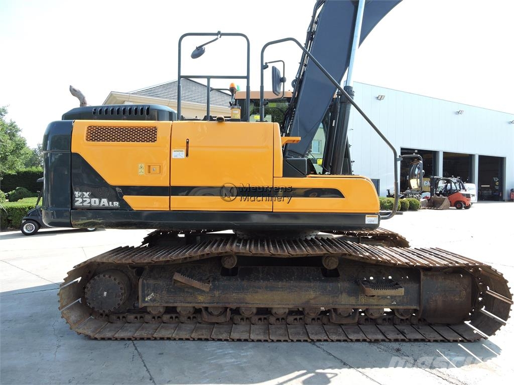 Hyundai HX220 LC Longreach CE حفارات زحافة