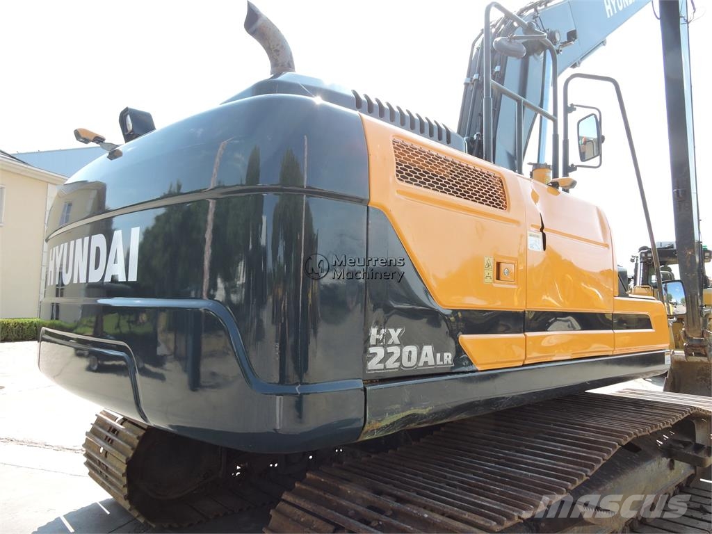 Hyundai HX220 LC Longreach CE حفارات زحافة