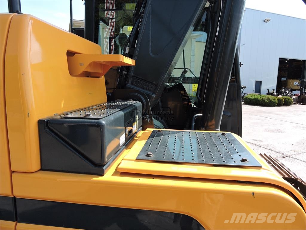 Hyundai HX220 LC Longreach CE حفارات زحافة