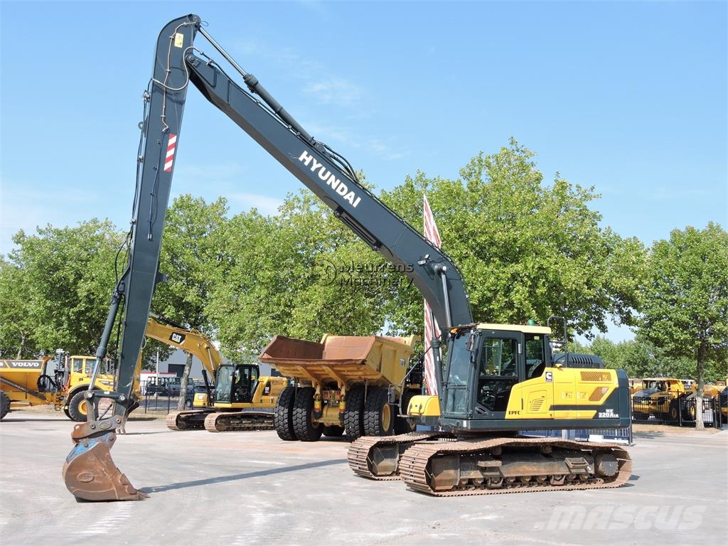 Hyundai HX220 LC Longreach CE حفارات زحافة