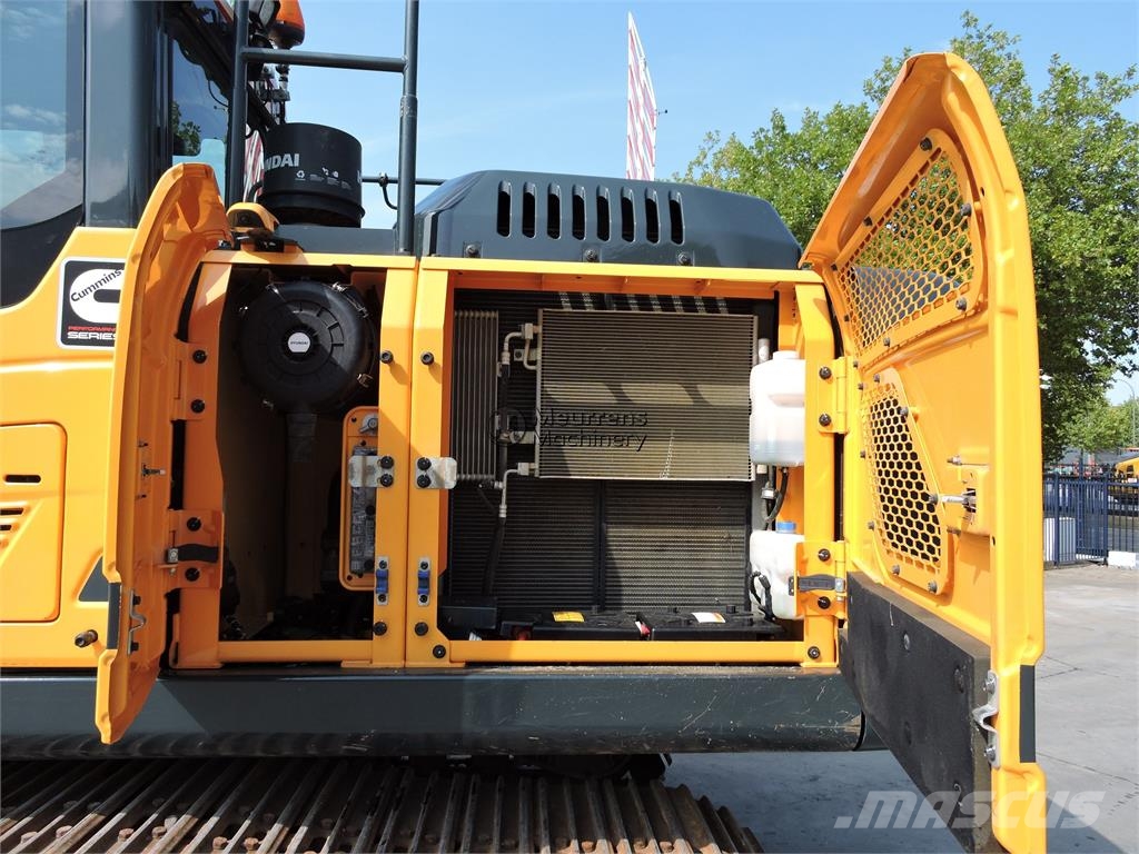 Hyundai HX220 LC Longreach CE حفارات زحافة