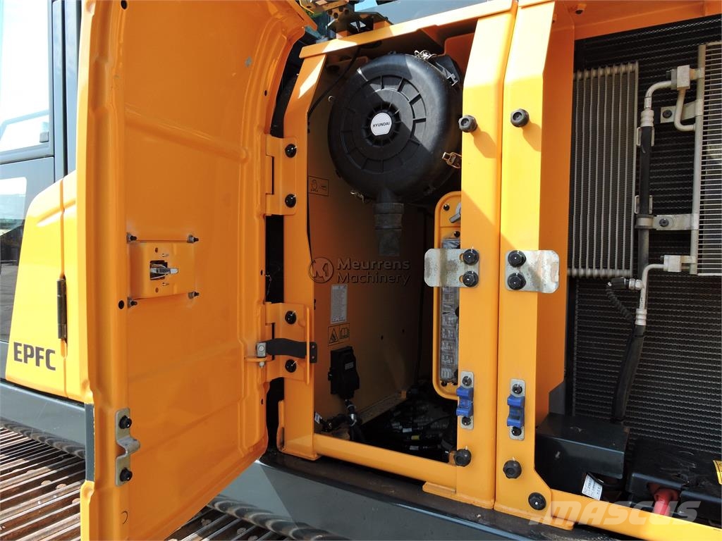 Hyundai HX220 LC Longreach CE حفارات زحافة