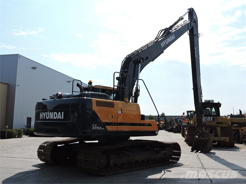 Hyundai HX220 LC Longreach CE حفارات زحافة