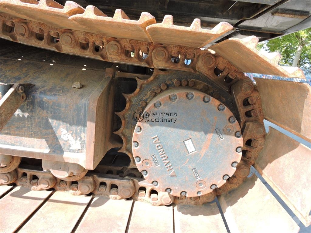Hyundai HX220 LC Longreach CE حفارات زحافة
