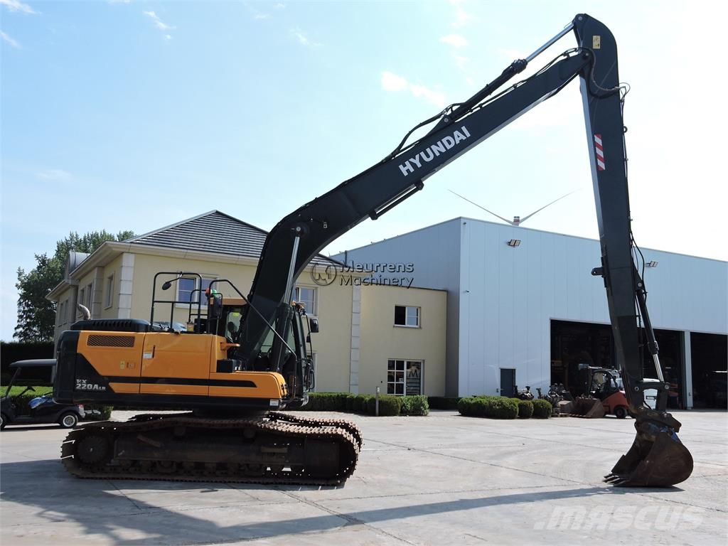 Hyundai HX220 LC Longreach CE حفارات زحافة