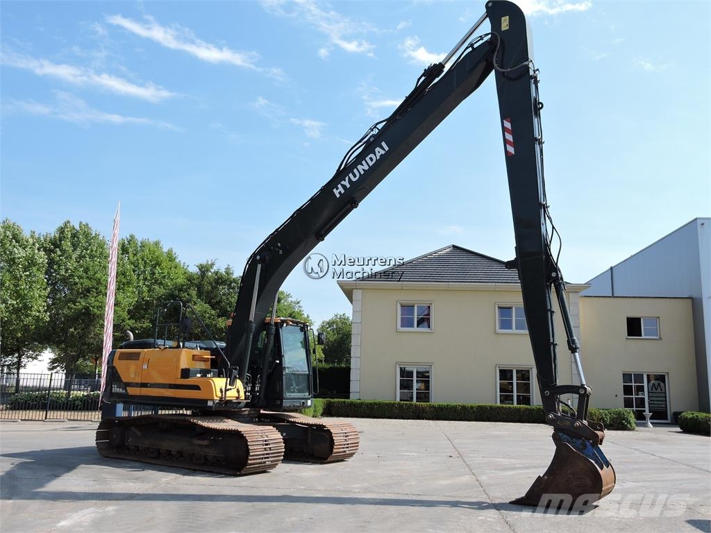 Hyundai HX220 LC Longreach CE حفارات زحافة