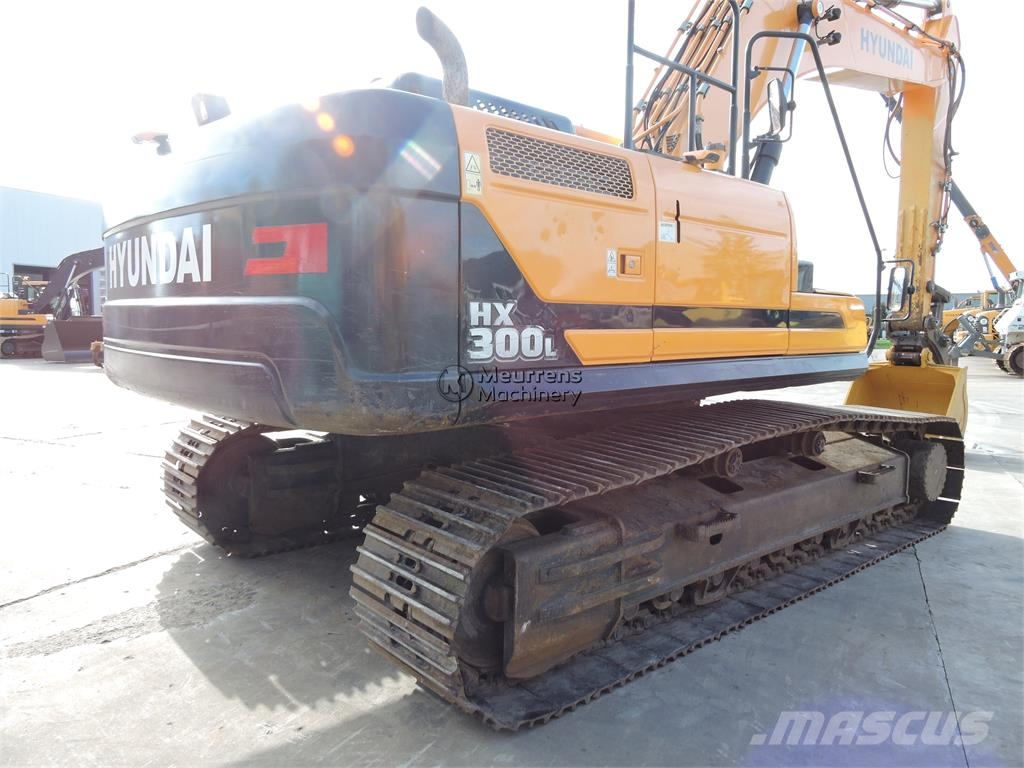 Hyundai HX300 Raupenbagger