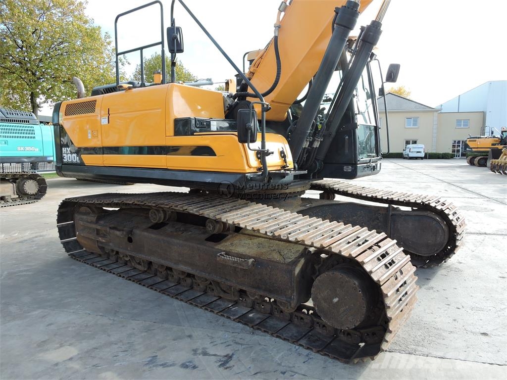 Hyundai HX300 Raupenbagger
