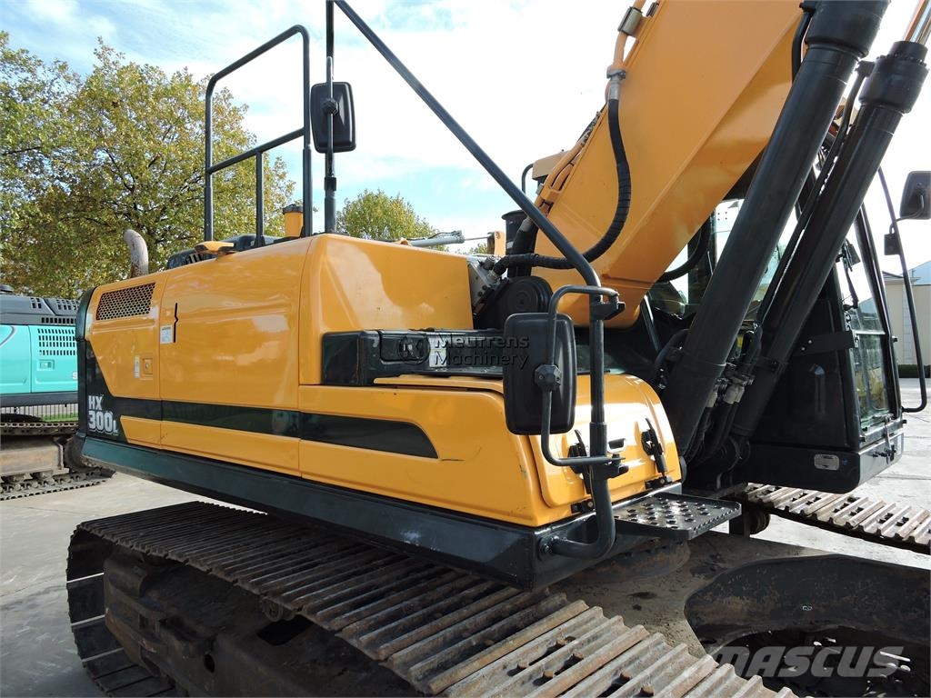 Hyundai HX300 Raupenbagger