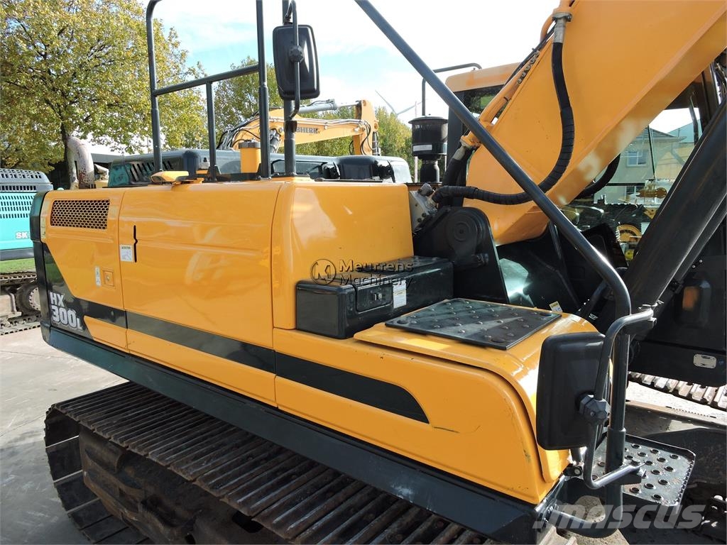 Hyundai HX300 Raupenbagger