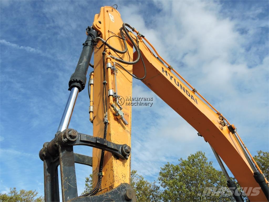 Hyundai HX300 Raupenbagger