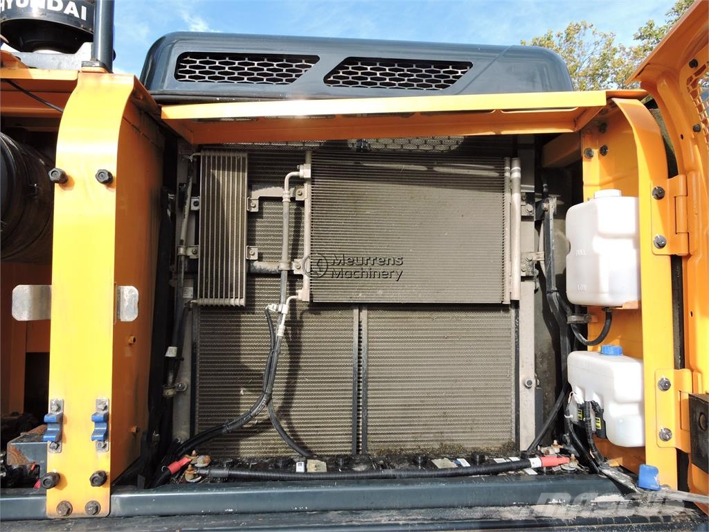 Hyundai HX300 Raupenbagger
