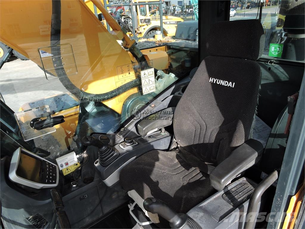 Hyundai HX300 Raupenbagger