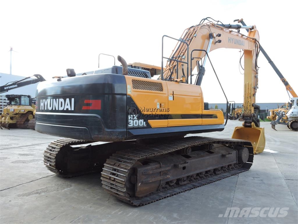 Hyundai HX300 Raupenbagger