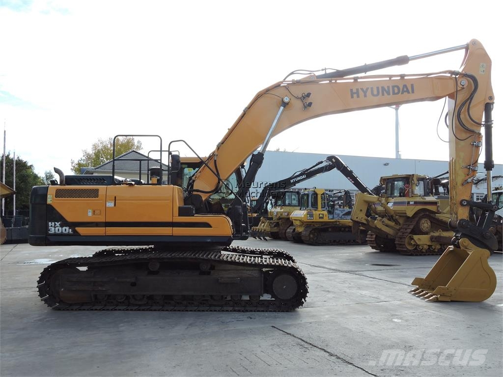 Hyundai HX300 Raupenbagger