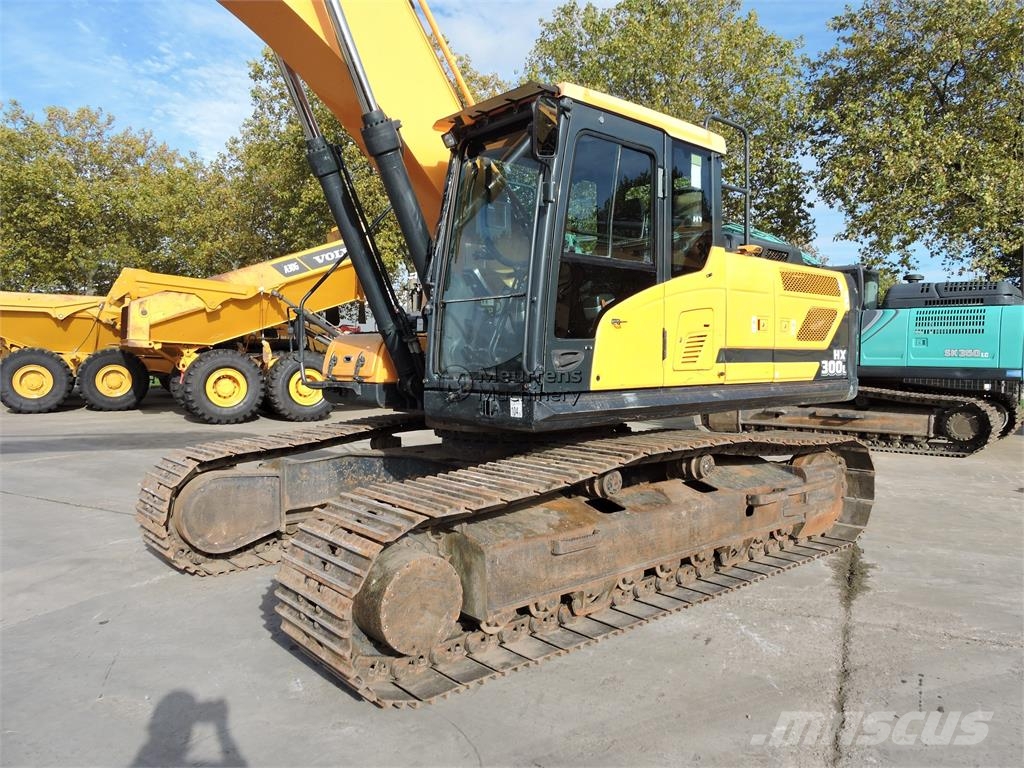 Hyundai HX300 Raupenbagger