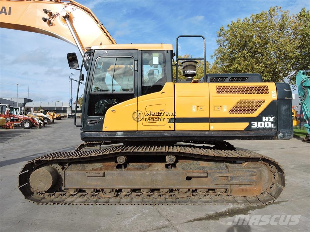Hyundai HX300 Raupenbagger
