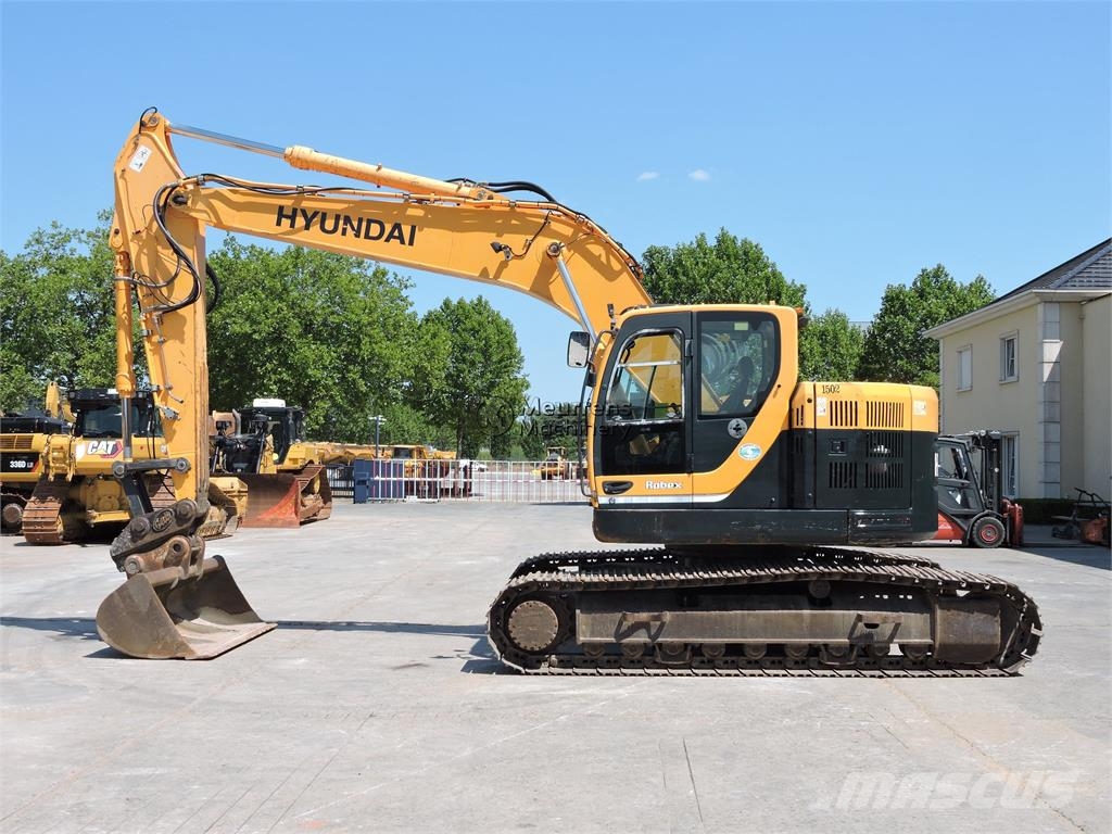 Hyundai R235LCR حفارات زحافة