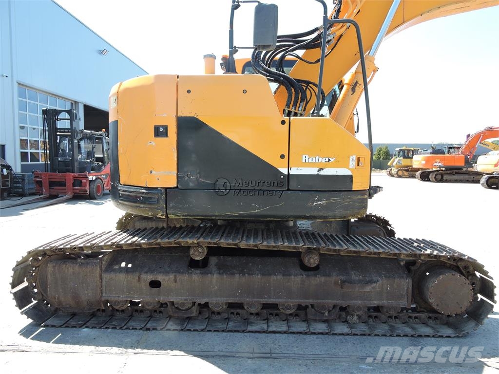 Hyundai R235LCR حفارات زحافة