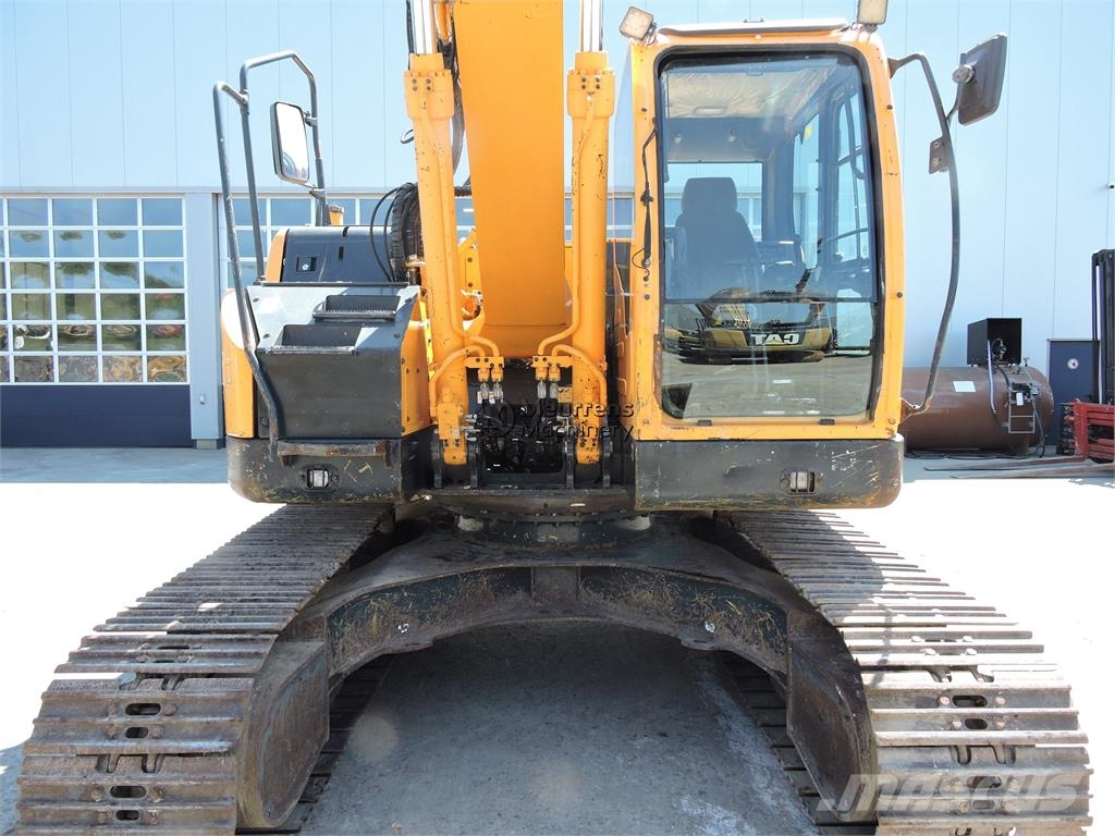 Hyundai R235LCR حفارات زحافة