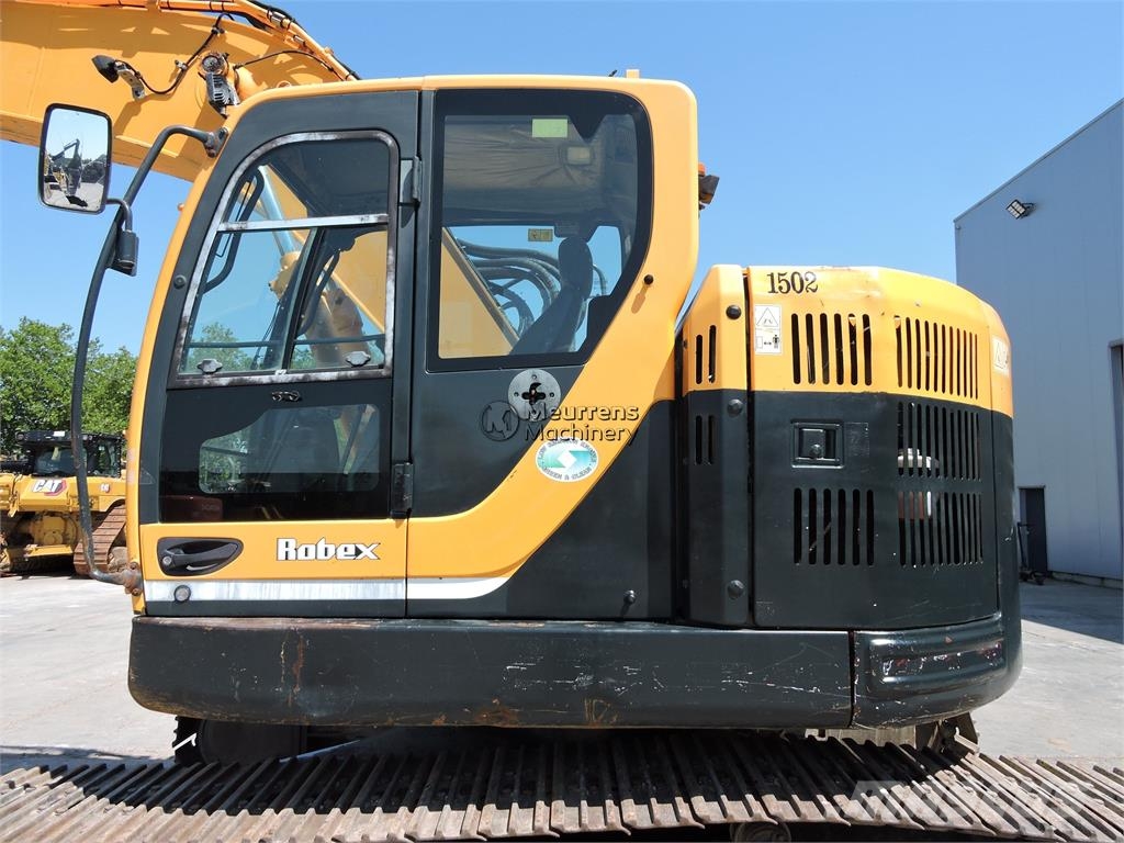 Hyundai R235LCR حفارات زحافة