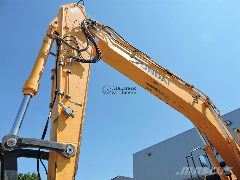 Hyundai R235LCR حفارات زحافة