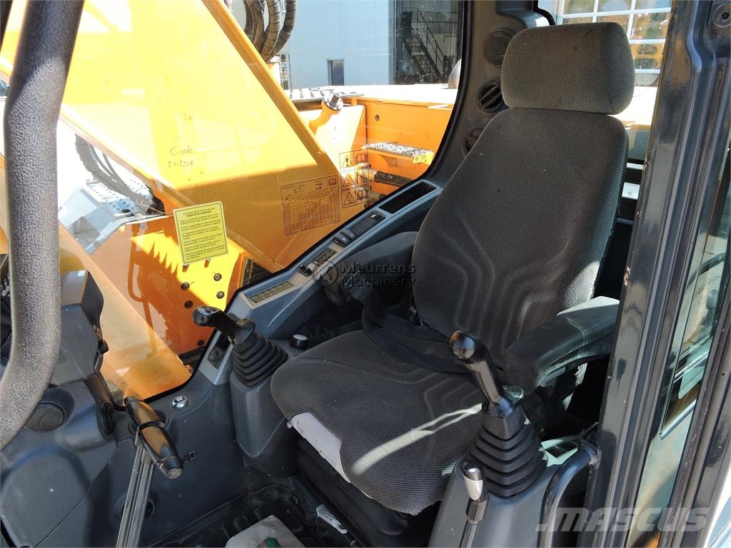 Hyundai R235LCR حفارات زحافة