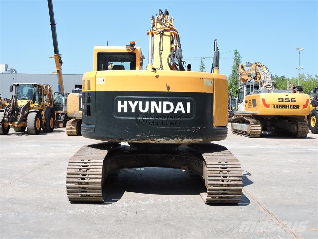Hyundai R235LCR حفارات زحافة