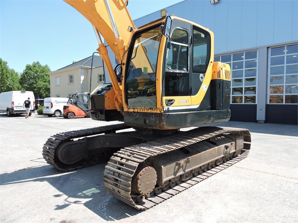 Hyundai R235LCR حفارات زحافة