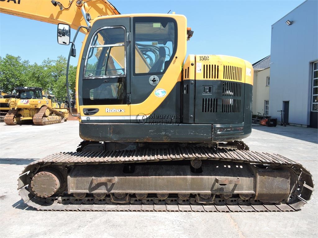 Hyundai R235LCR حفارات زحافة