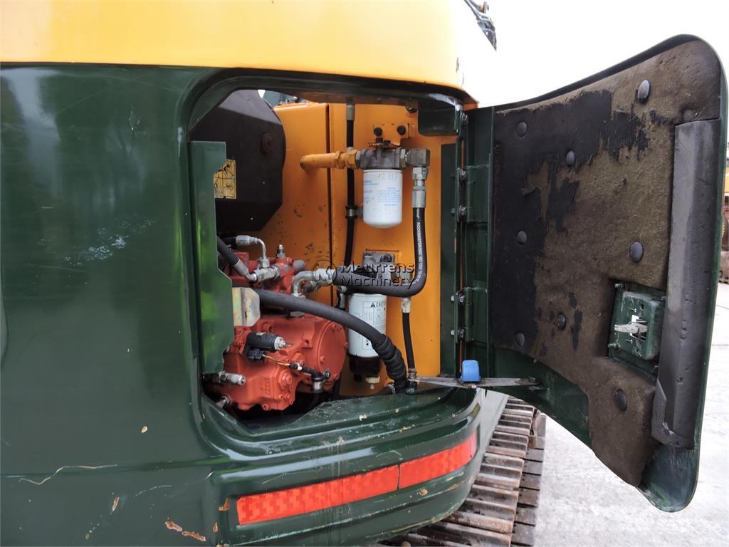 Hyundai Robex 145LCR Гусеничні екскаватори